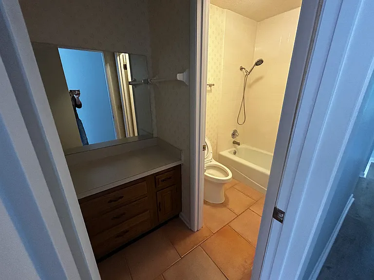 162 NW Palmetto Blvd — Photo 31