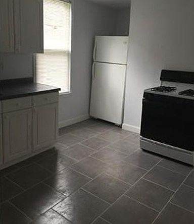1st image of 39 Fairmont St #2