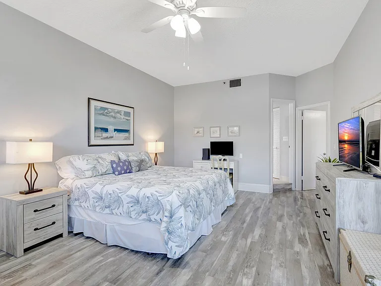 200 Waterway Rd #109 — Photo 22