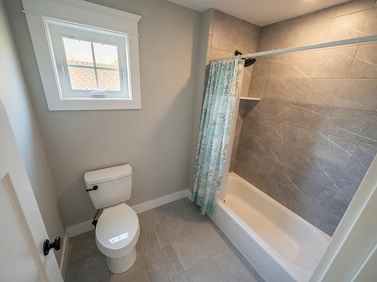 217 Haven Ave — Photo 8
