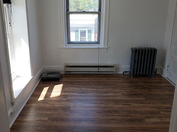 4th image of 4825 Longshore Ave