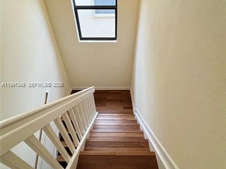 422 SE 34th Ter #0 — Photo 31