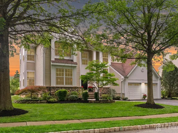 6 Dorchester Ct, Matawan, NJ 07747