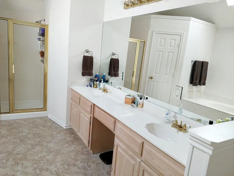 2219 Dallas Dr — Photo 11