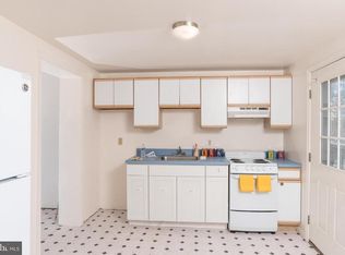 13 2nd Ave APT 2, Royersford, PA 19468