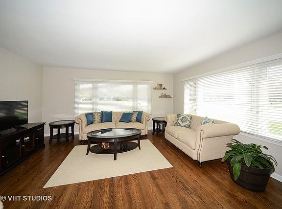 2nd image of 11401 W Grand Ave