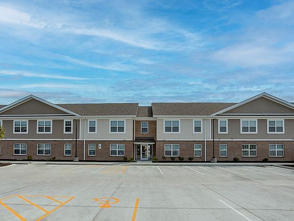 2nd image of 1 McKay Manor Dr #1B-1Ba-738Sqft