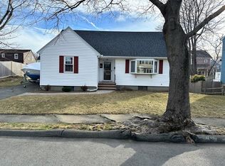9 Taft St, Marblehead, MA 01945