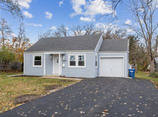 1908 Burlington Ave, Lisle, IL 60532