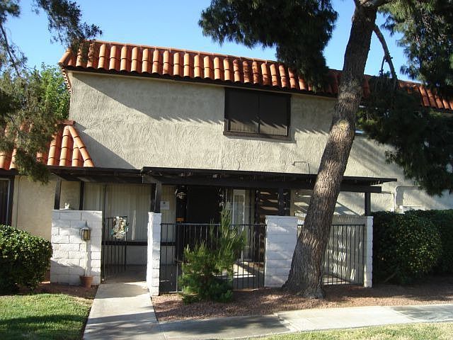 Well Maintained by HOA