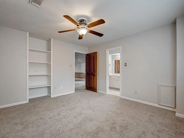 22114 Rockchester Dr — Photo 36