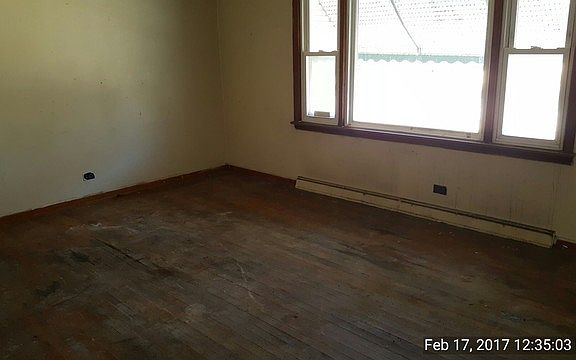 2nd image of 14925 Winchester Ave