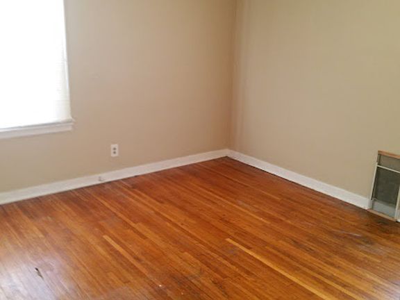 3rd image of 360 Davidson Ave #1