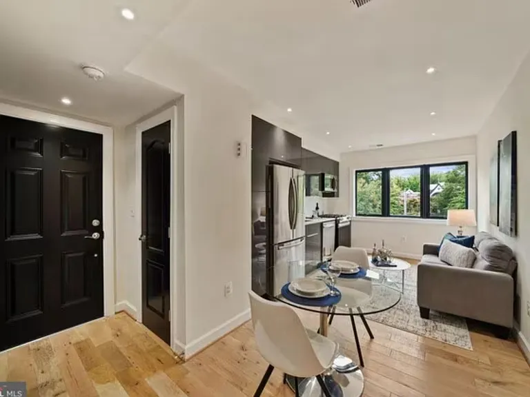 1829 13th St NW #201 — Photo 7