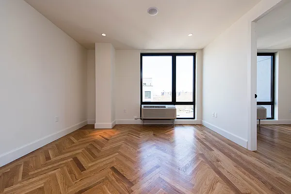 Rented by Nooklyn NYC LLC | media 123