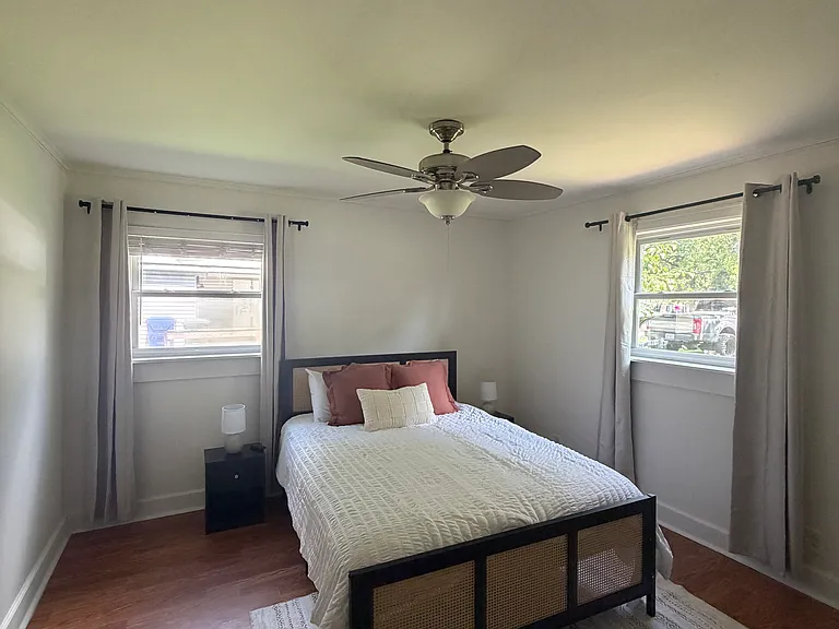 W Robinhood Dr — Photo 5