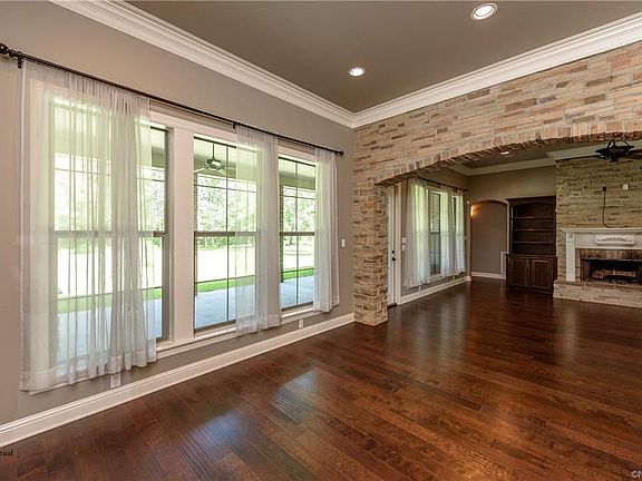 5th image of 7847 Oak Creek Trl
