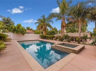 17927 Chase St, Northridge, CA 91325