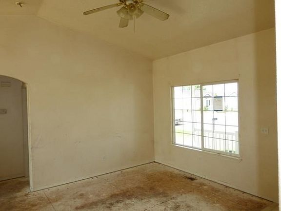 4th image of 4823 Ashton Ave