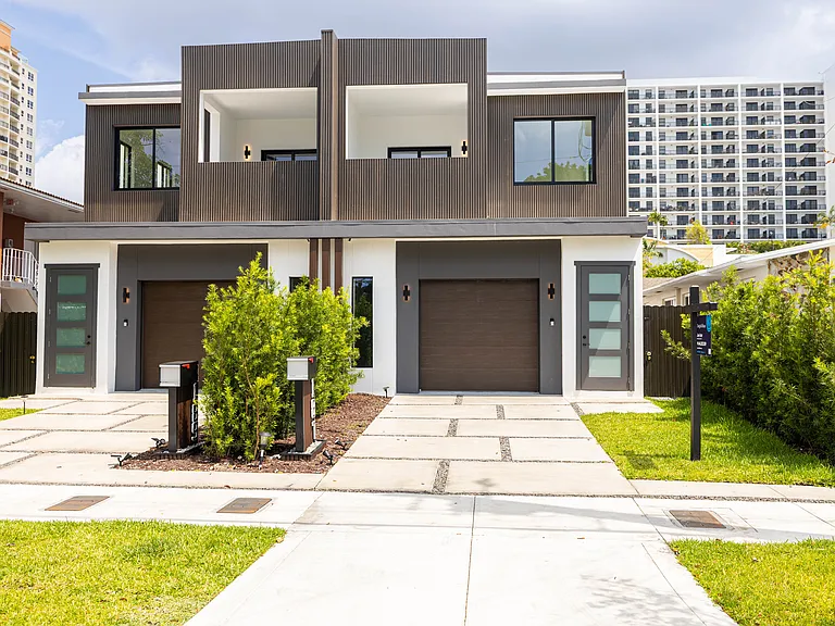 3189 SW 23rd Ter #3189 — Photo 86