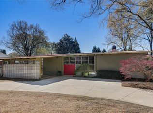 4003 W Friendly Ave, Greensboro, NC 27410