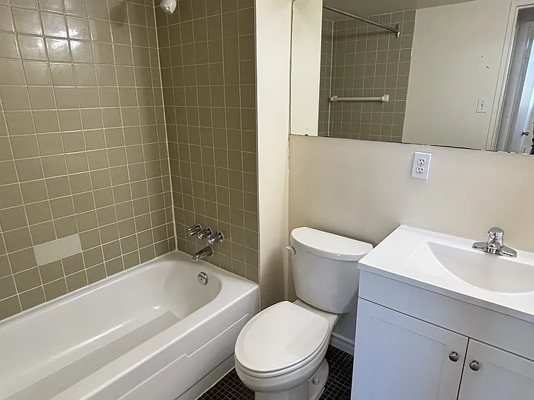70 McEwen Ave #1106 — Photo 11