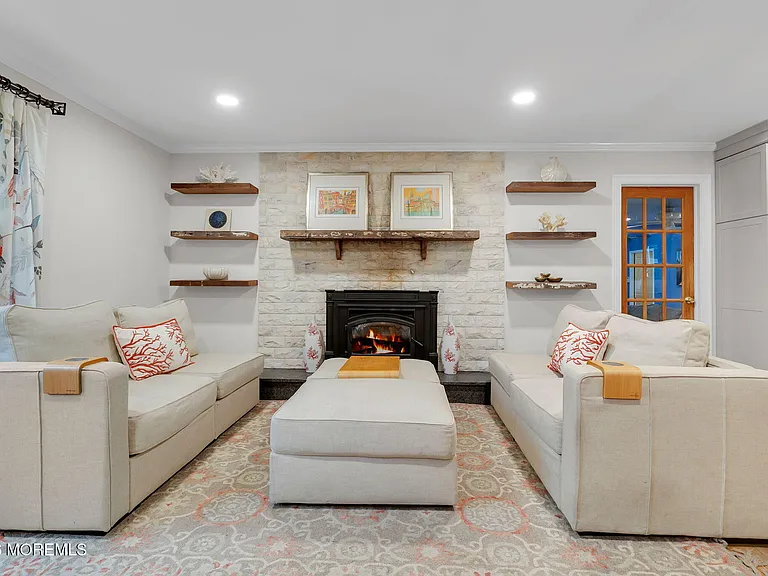 10 Tilton Rd — Photo 10