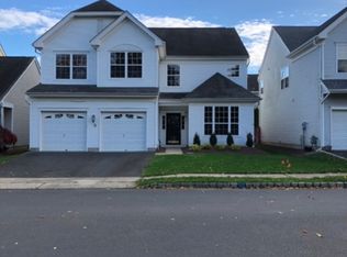 9 Baltusrol Dr, Manalapan, NJ 07726
