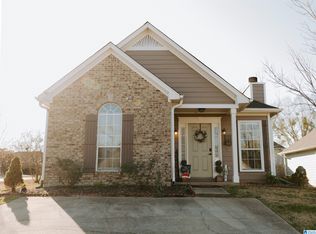335 Camden Cove Cir, Calera, AL 35040