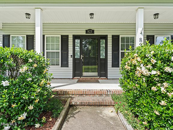 3rd image of 823 Ernest King Road