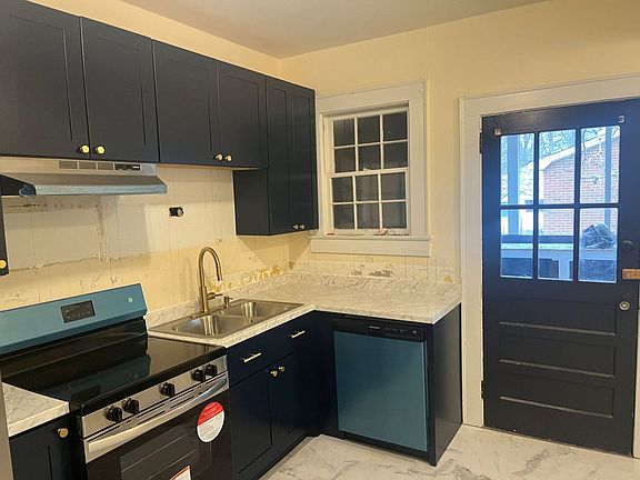 5th image of 502 Gaston Ave