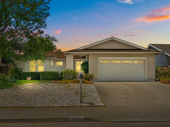1917 Clydesdale Way, Petaluma, CA 94954
