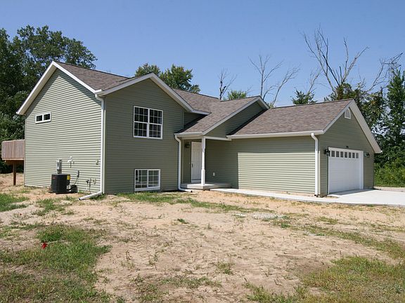 2nd image of 2962 57th St