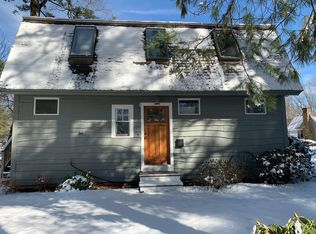 2 Wildflower Ln, Wayland, MA 01778
