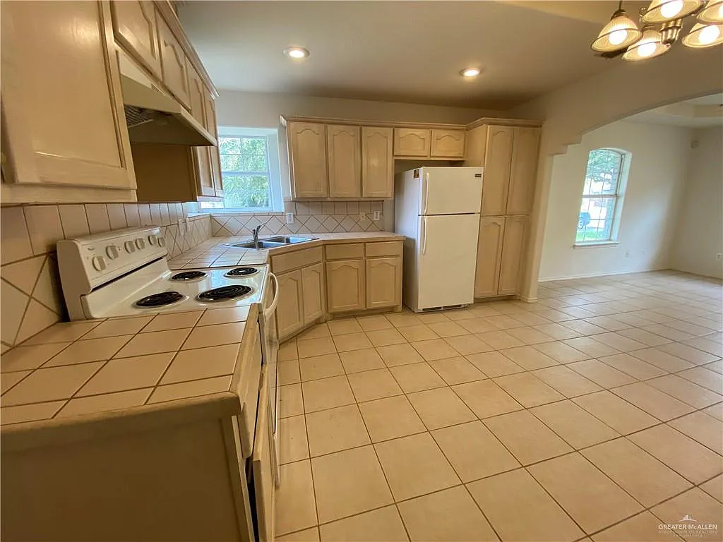 2 bed, 2.0 bath, 945 sqft, $825 — Photo 4