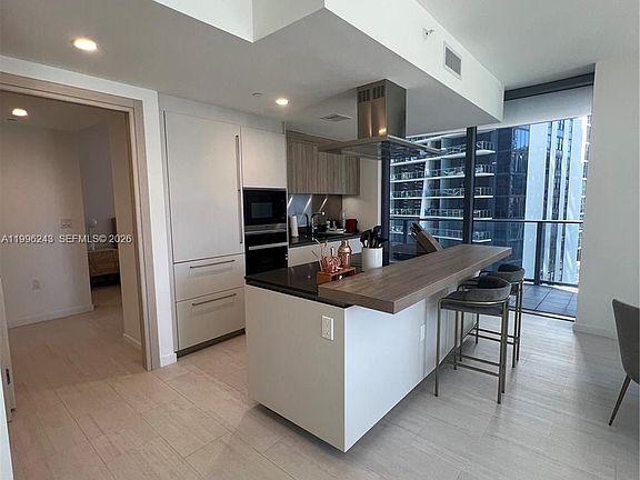 2nd image of 1000 Brickell Plz #2701