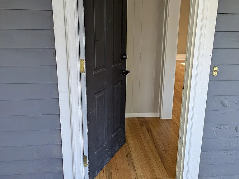 7327 SE Holgate Blvd — Photo 2