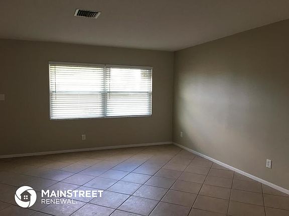 3rd image of 262 Malvern Dr