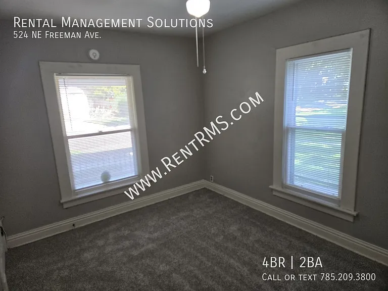 524 NE Freeman Ave — Photo 11