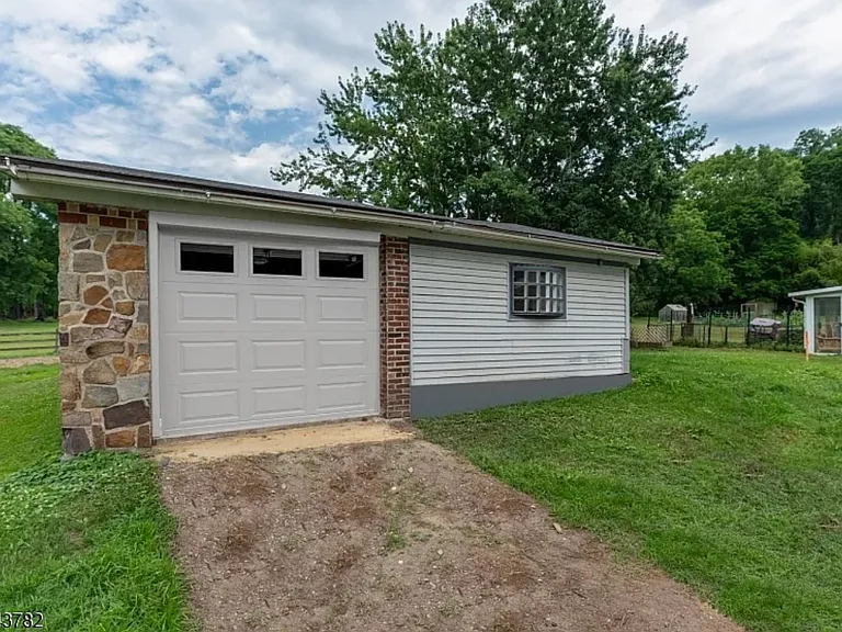 382 River Rd — Photo 21