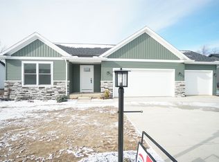 455 N Eastfield Cir, Milford, IN 46542