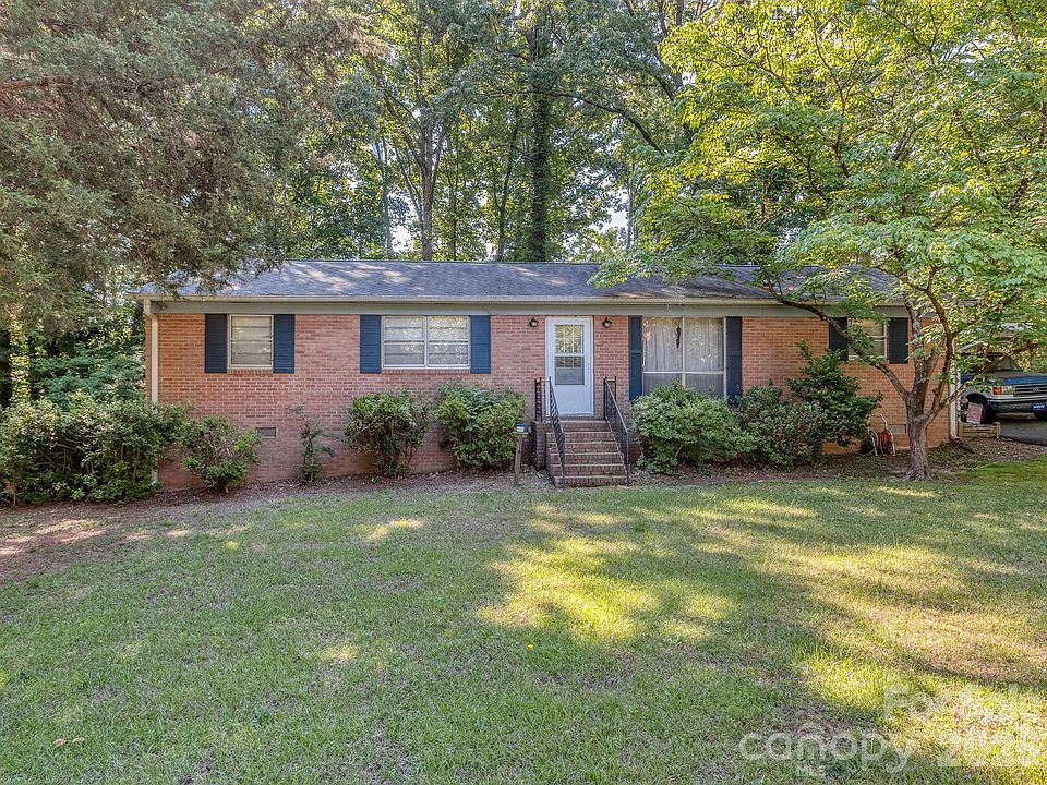 1st image of 106 Mimosa Ln