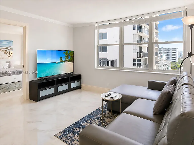 2201 S Ocean Dr #2005 — Photo 3