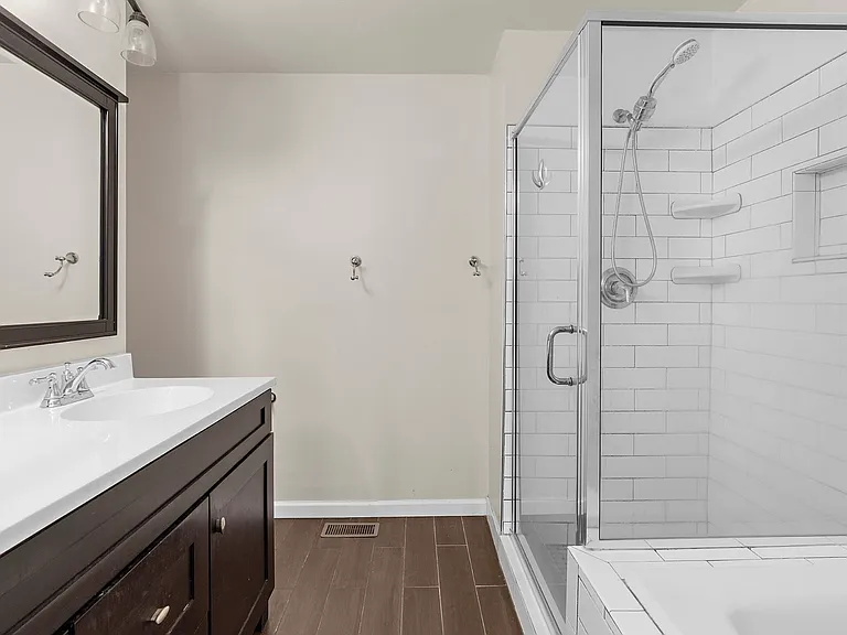 Mater Bath