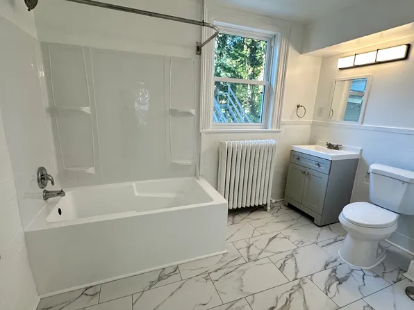 453 Western Ave APT 2, Albany, NY 12203
