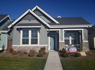 264 W Pavilion Ln, Meridian, ID 83646