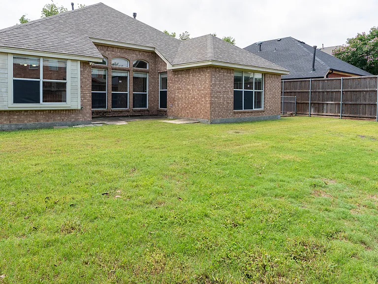 11990 Cobblestone Dr — Photo 31