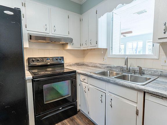 5th image of 272 E Wynngate Drive