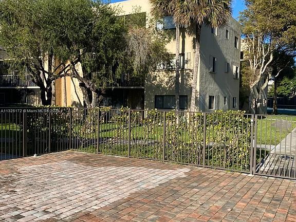 2nd image of 8065 SW 107th Ave APT 119