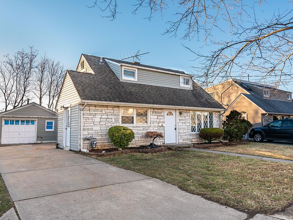 2nd image of 5 Patton Dr